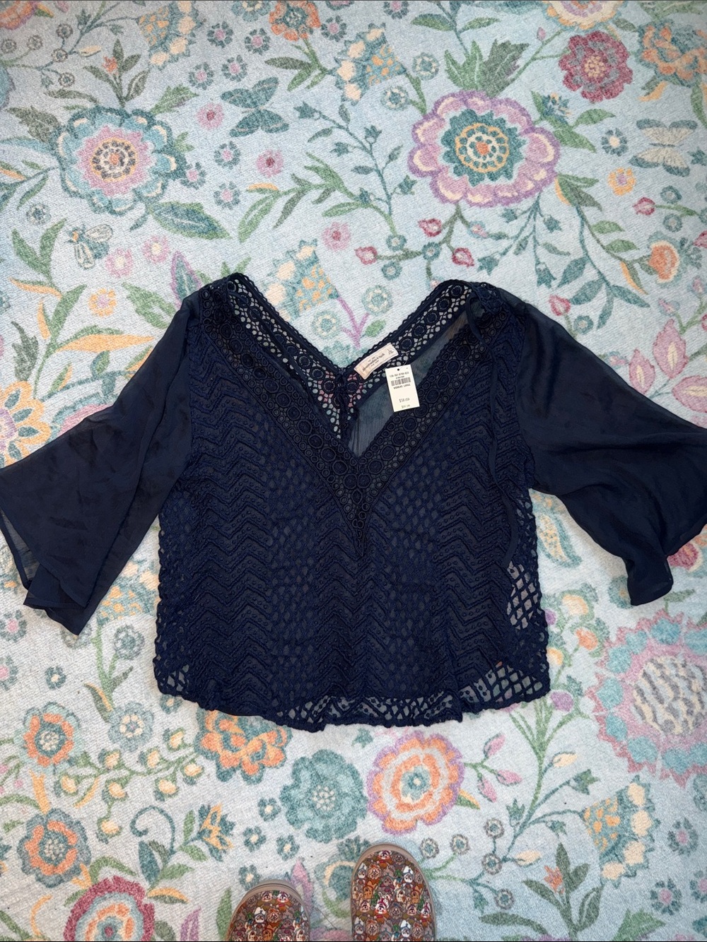 Crochet Lace V-Neck Navy Top Abercrombie and fitch NWT large